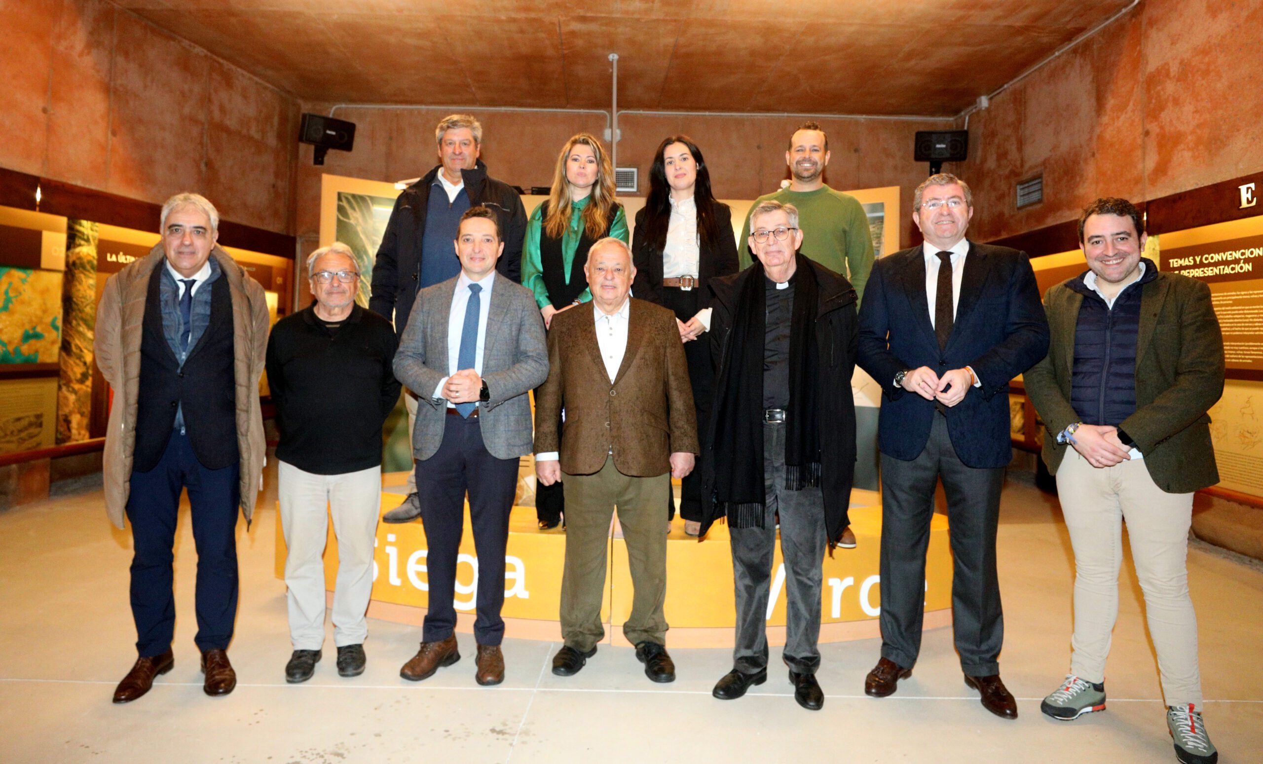 La incorporación de los rectores de las dos universidades de Salamanca al patronato de la Fundación Siega Verde refuerza la conmemoración de sus 15 años como Patrimonio Mundial